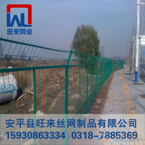 高速公路隔离栅价格因素及选购指南